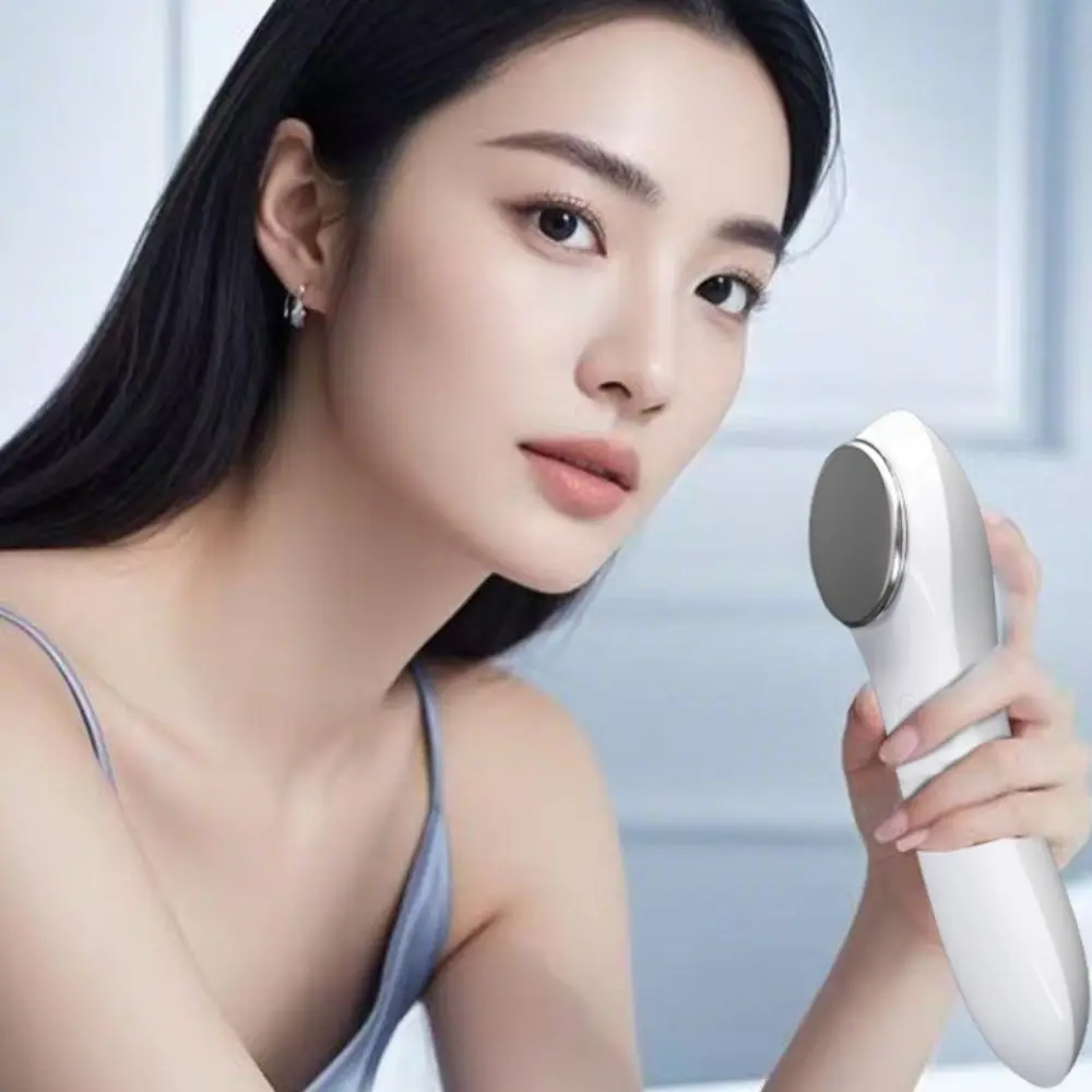 Waterproof Electric Facial Cleansing Brush Silicone Head Vibrating Facial Cleaning Scrubber Deeep Cleaning Wireless