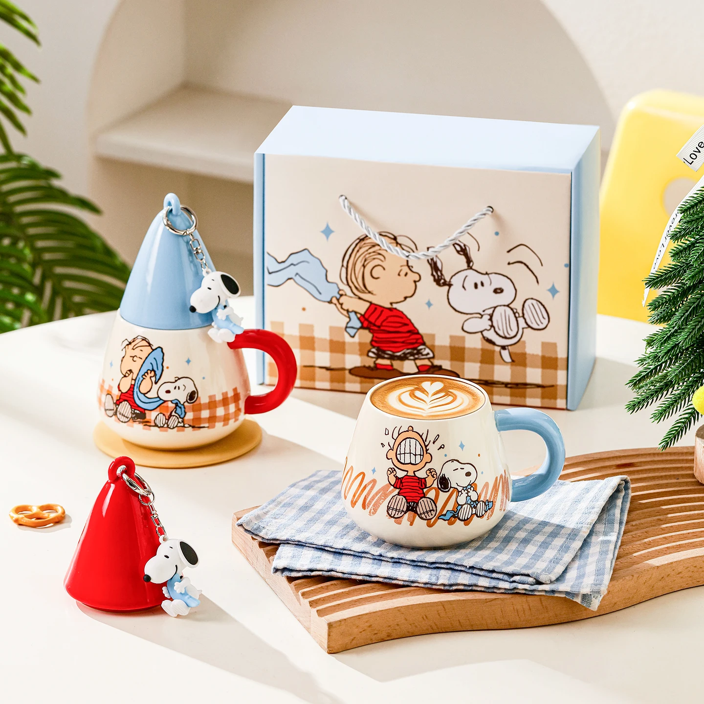 370Ml Cute Cartoon Snoopy Colorful Ceramic Box Set Mug with Lid Beautiful Kitchen Tableware Drinking Cup Kid Birthday Gift
