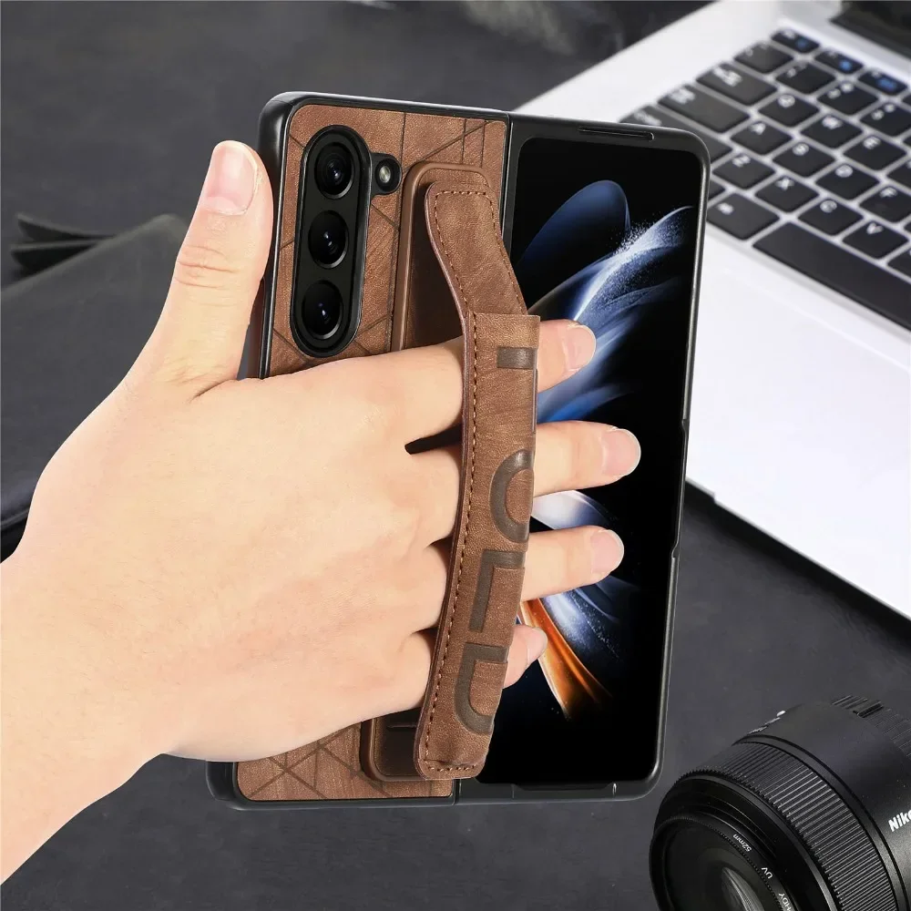 PU Leather Wrist Strap Cover for Samsung Galaxy Z Fold 7 6 5 4 3 Fold7 Hard Phone Case with S Pen Holder & Finger Grip(no Pen)