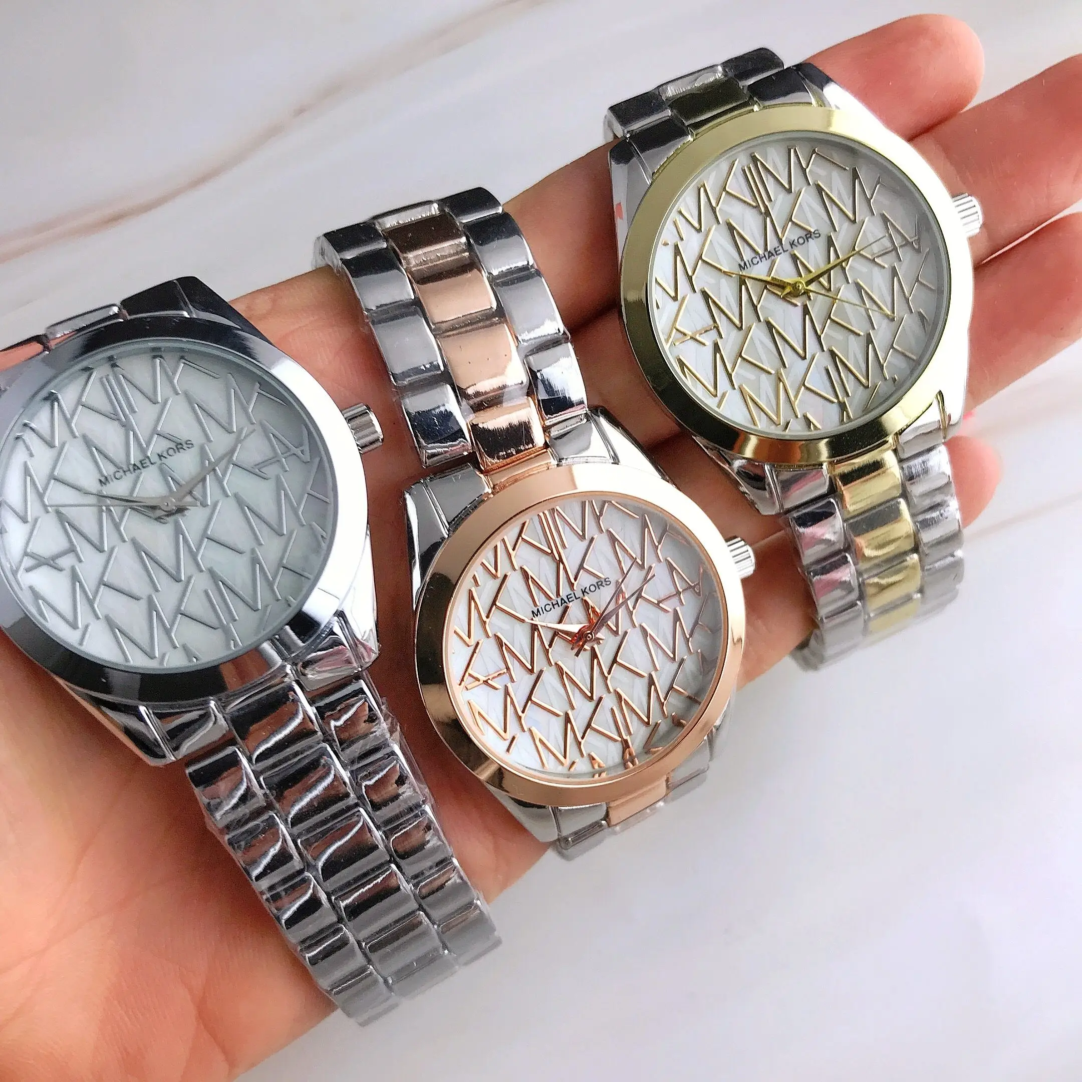 Michael Kors Women's Fashion Quartz Watch Luxury Dial Alloy Timer Chronograph Gift for Ladies Stylish Business Style Wrist Watch