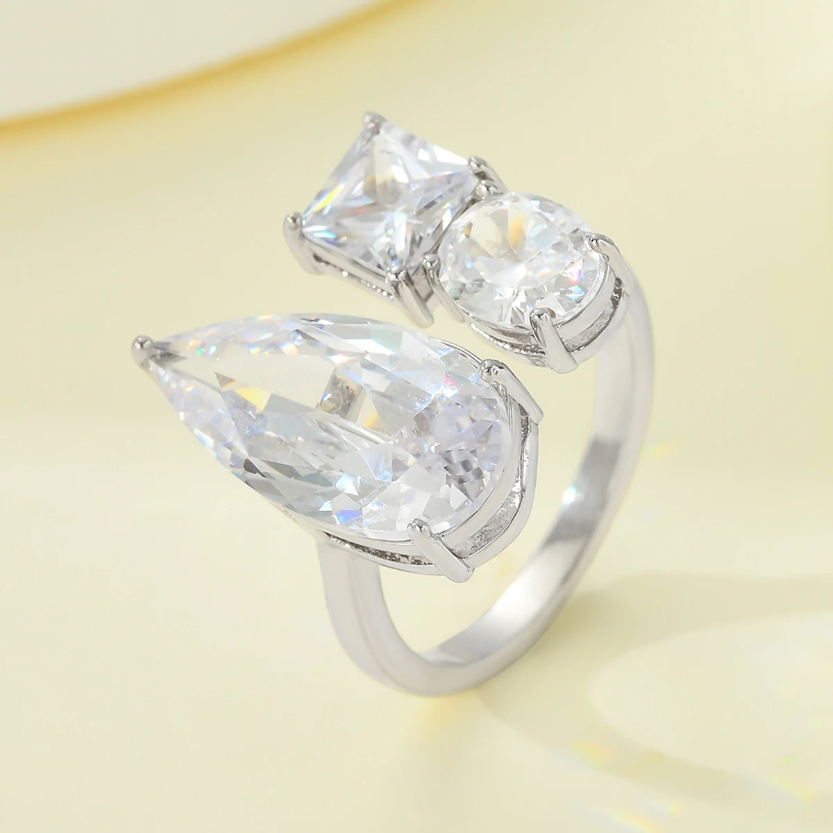 REESA Classic 5.5g Water Drop Cube Zircon Sparkly female jewelry birthday anniversary ring