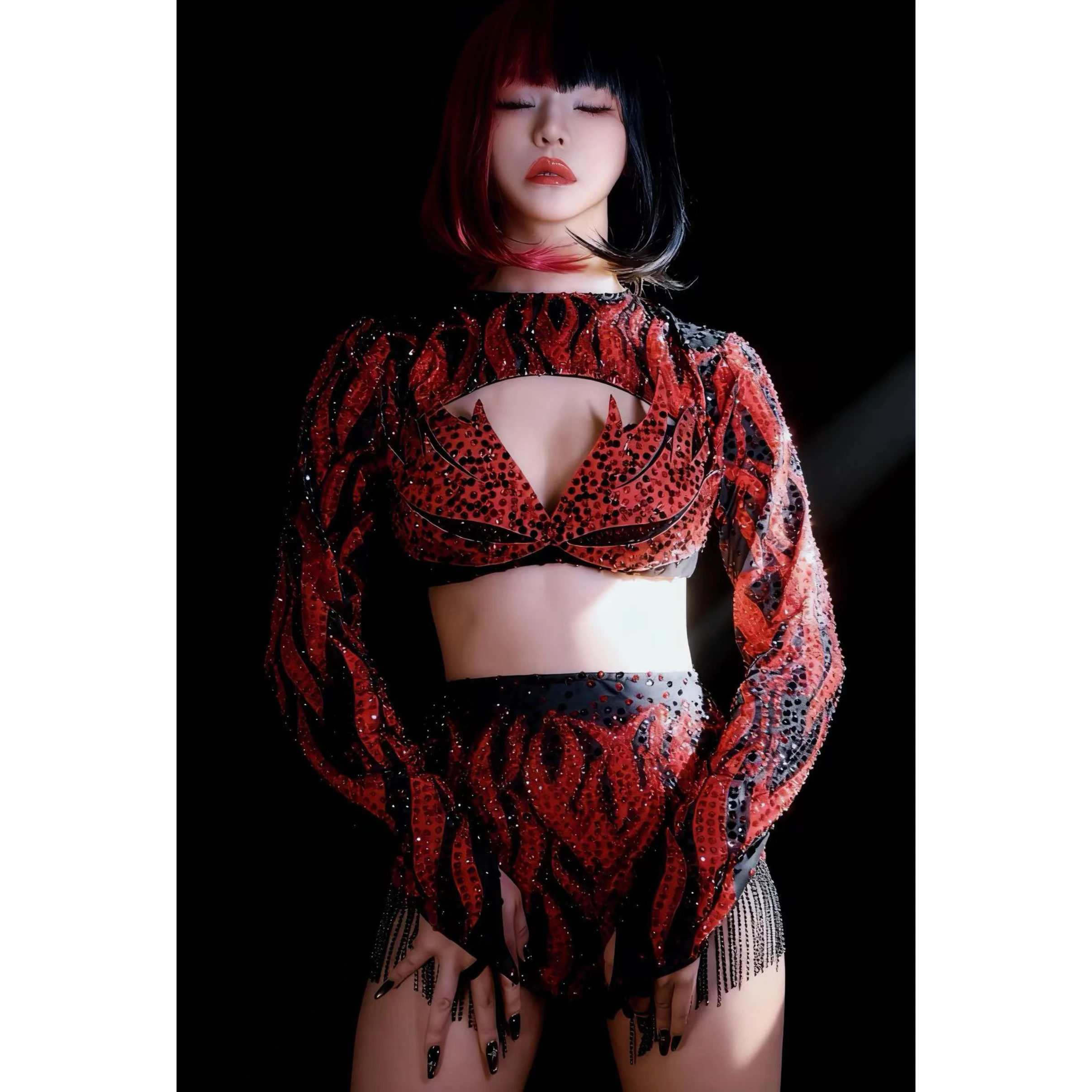 ชุดแสดงโกโก้ ปี 2025 สีแดง แต่งพู่ห้อย ชุดสูทสำหรับไนต์คลับ บาร์ ดีเจ ปาร์ตี้ ชุดเต้นแจ๊ส แดร็กควีน ชุดแสดงบนเวที รุ่น DN22385