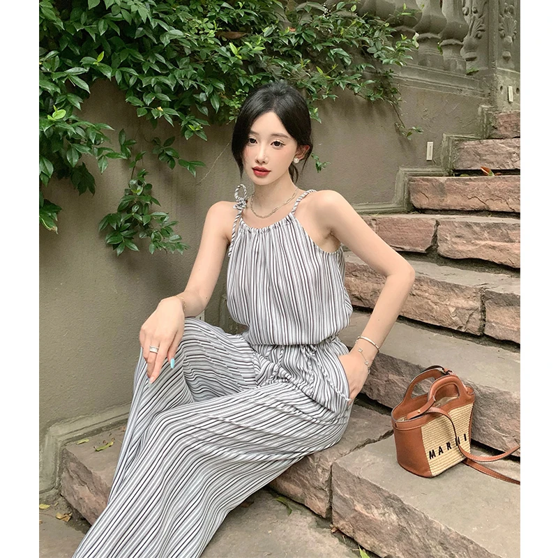 

Retro Striped Set Women's Ne Hanging Strap Top Travel Wide Leg Pants Elegance Two-Piece Set Faionable Casual Outfit