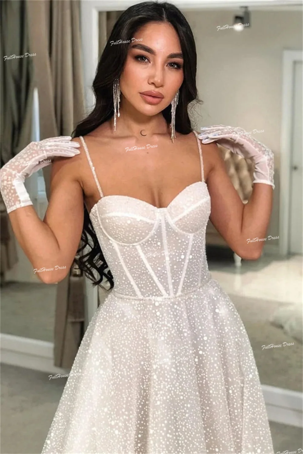 カスタマイズされた光沢のあるスパンコール恋人襟ポケットウェディングドレス A ラインバックレースアップフロアレングスブライダルドレスコート付き