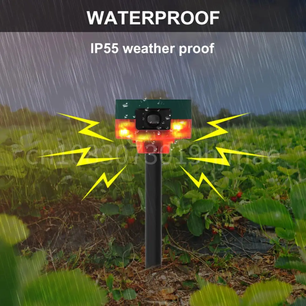 

Solar Pigeon Bird Repellent with Flashing Light 1200mAh Beast Repeller Wireless Remote Control 13 Sounds IP55 for Farms Orchards