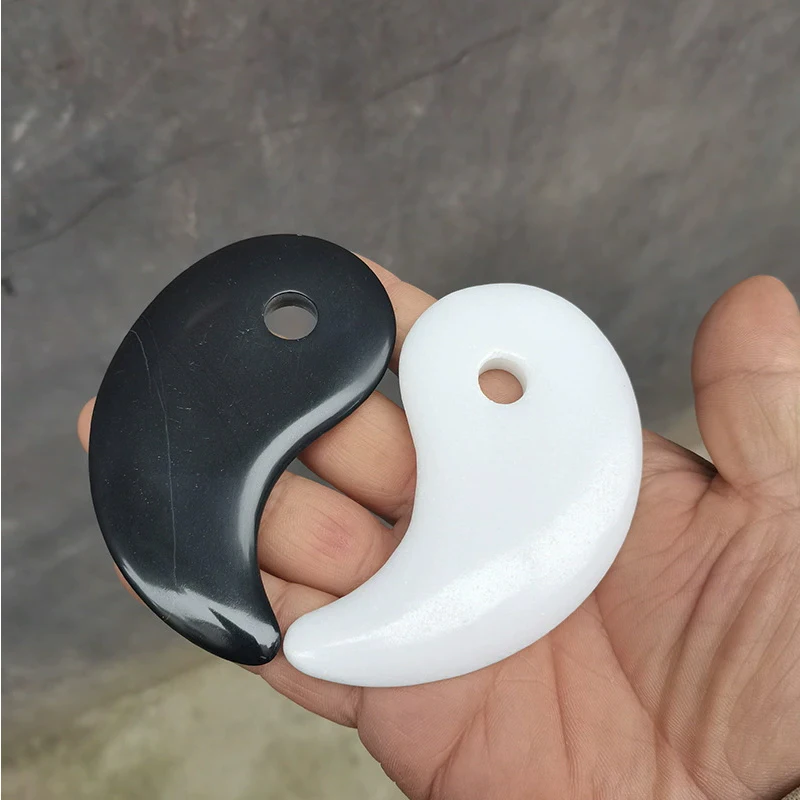 Bian Stone Fish Gua Sha, Natural Black & White Massage Stone for Eye & Facial Soothing, Dual-Purpose Tool