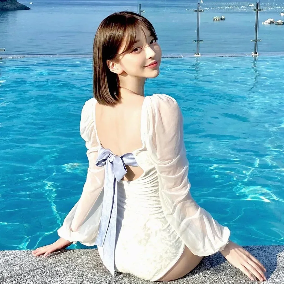 Japanese and Korean One-Piece Skirt Swimsuit Female French Fairy Halter Sexy Puff Sleeve Conservative Hot Spring Swimsuit