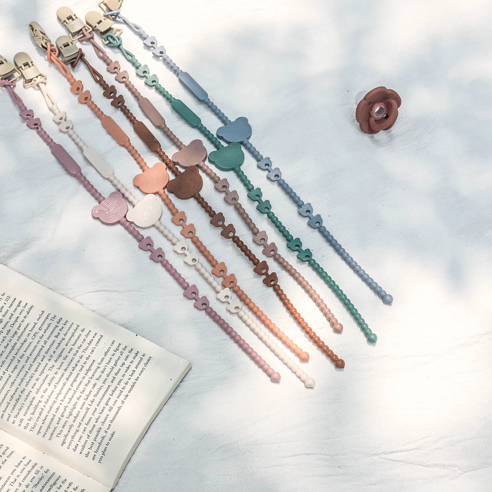 

Soft Silicone Anti-lost Chain Adjustable Straps Pacifier Holder Bottle Chains Baby Teether Toy Lanyard Nipple Holder Stroller