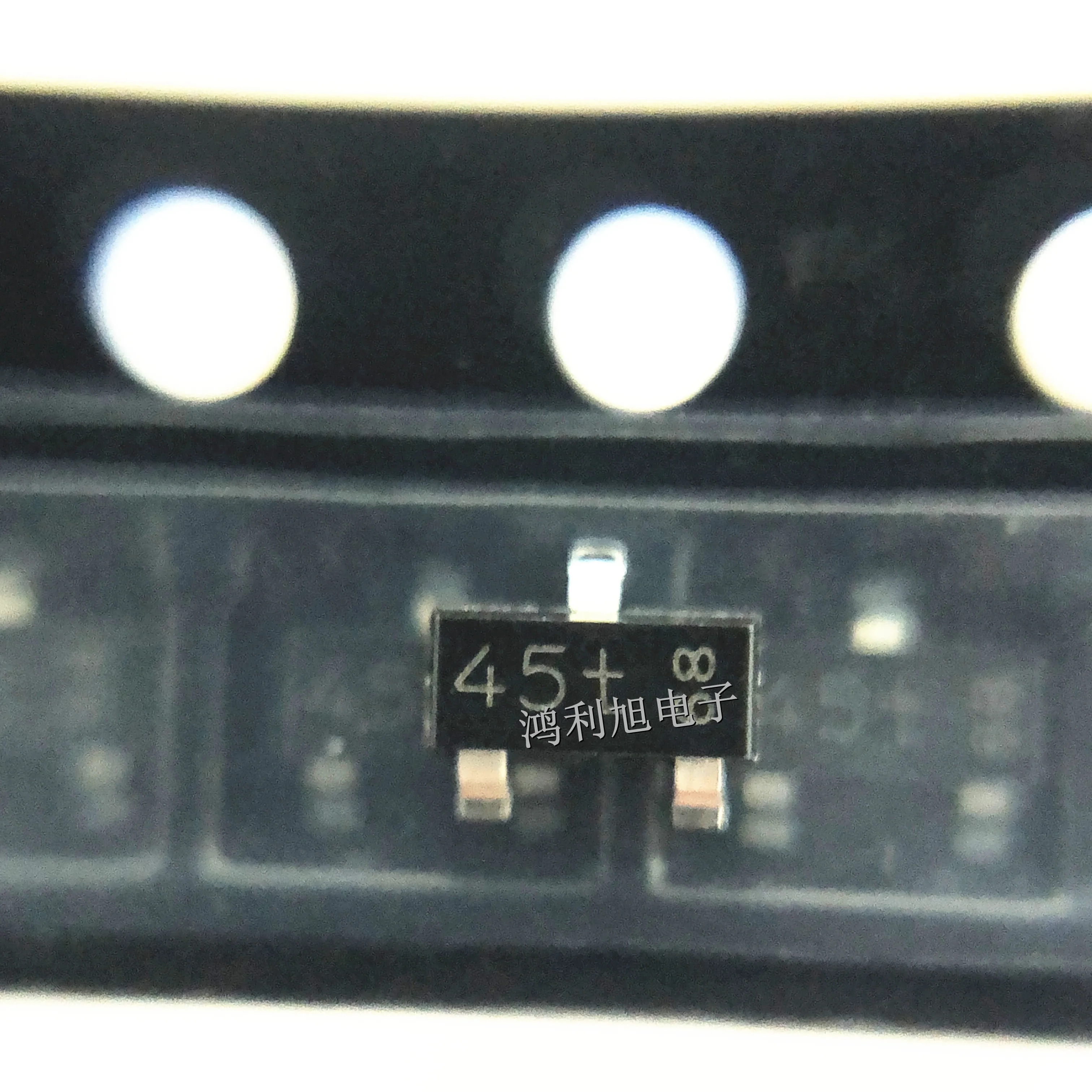 100PCS/Lot BAS40-05,215 BAS40-05 MAEKING: 45t Diode Schottky 0.12A 3-Pin SOT-23 T/R