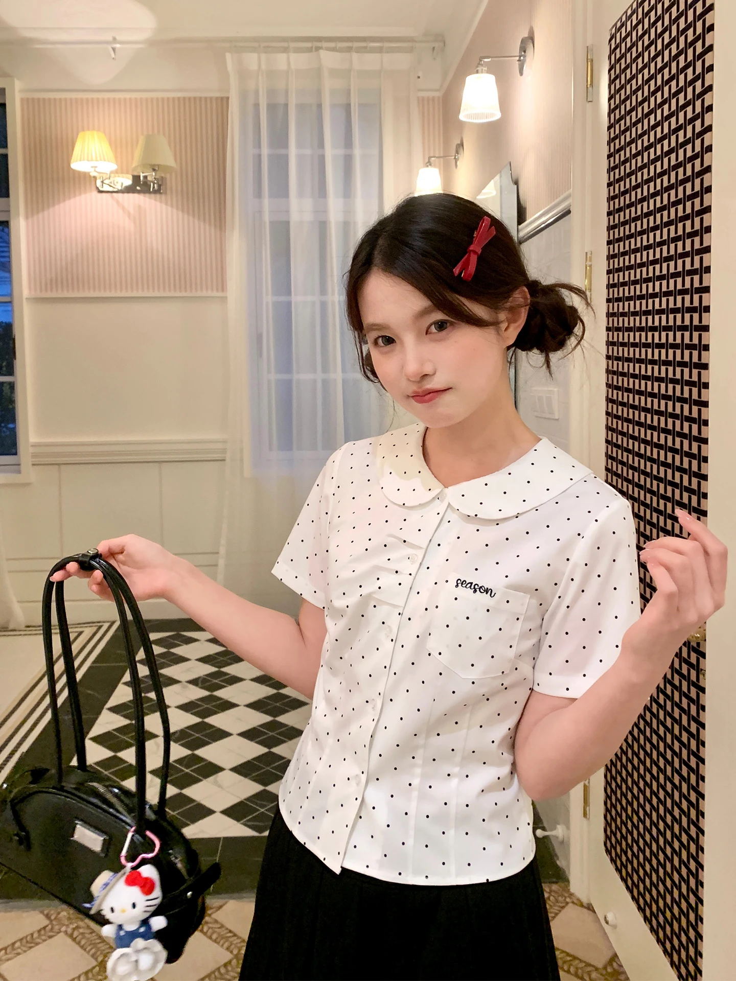 

Женская летняя белая блузка Tokyo Annual Record JK с коротким рукавом в горошек, с воротником-стойкой, омолаживающая, универсальная, для любого образа