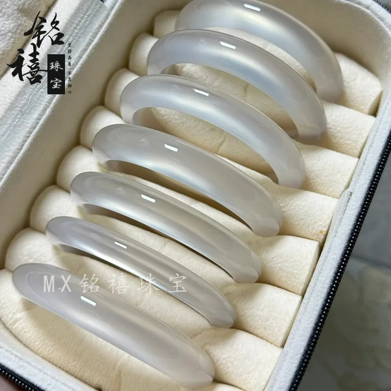 Natural white agate bracelet, ice jade bracelet for women, high-transparency chalcedony, cold white moonlight lychee jelly