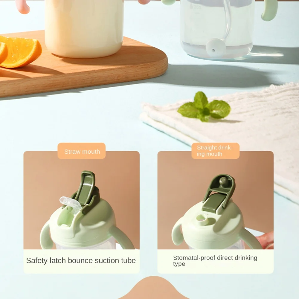 Botella de agua a prueba de fugas para niños pequeños, portátil, resistente a caídas, taza para beber con pajita, contenedor de agua de aprendizaje desmontable con doble asa