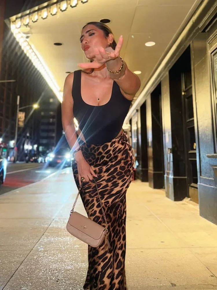 Gonna lunga stampata leopardata retrò moda donna gonne a coda di pesce sottili pieghettate a vita alta 2026 Lady Holiday Street Chic Wear Nuovo