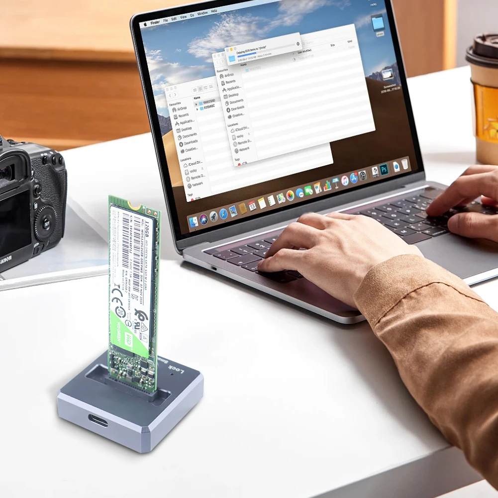 M.2 SSD Docking Station Caddy Box Base Adapter M.2 NVME/SATA SSD External Enclosure Type-C Mobile Hard Drive Base for Laptop PC