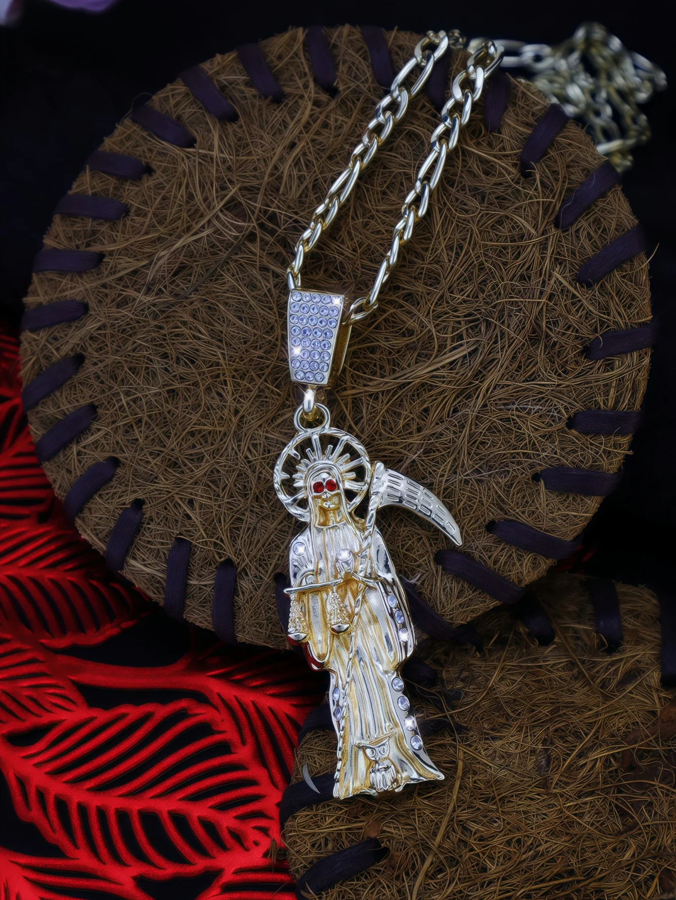 1Pc Santa Muerte Necklace Figaro Chain Santisma Muerte Pendant/Charm St. Jude Men\'s Women\'s Necklace