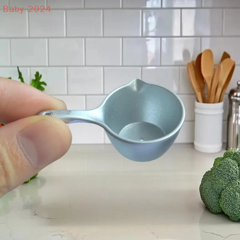 Kitchen Playset ของเล่นสําหรับบ้านตุ๊กตา - 1/6 1/12 Miniature อ่างล้างหน้าพลาสติกและชุดตักน้ํา