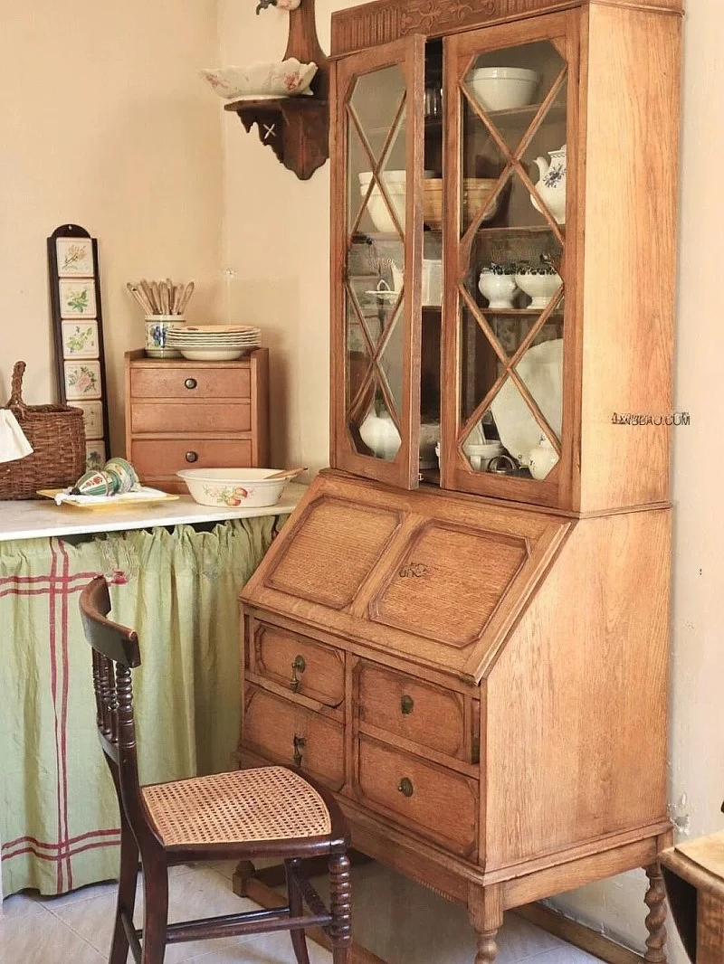 Medieval solid wood double door glass side cabinet retro old flip locker desk storage multi-functional locker