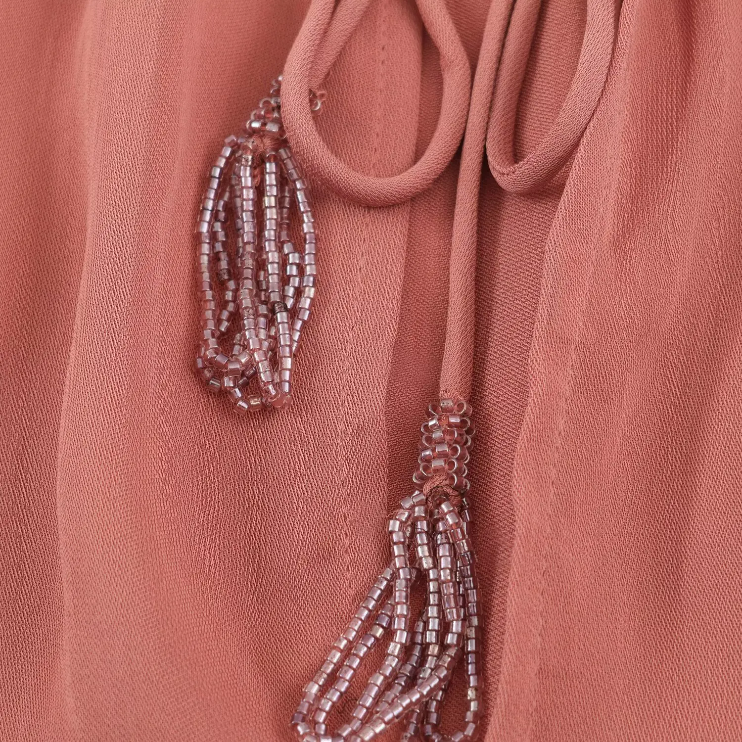 TFMLN Neues Damen-Neckholder-Top, elegantes Patchwork-Design, Spitzeneinsatz, unregelmäßige, lockere Passform, ärmelloses Tank-Top, schicke Streetwear – Detail 10