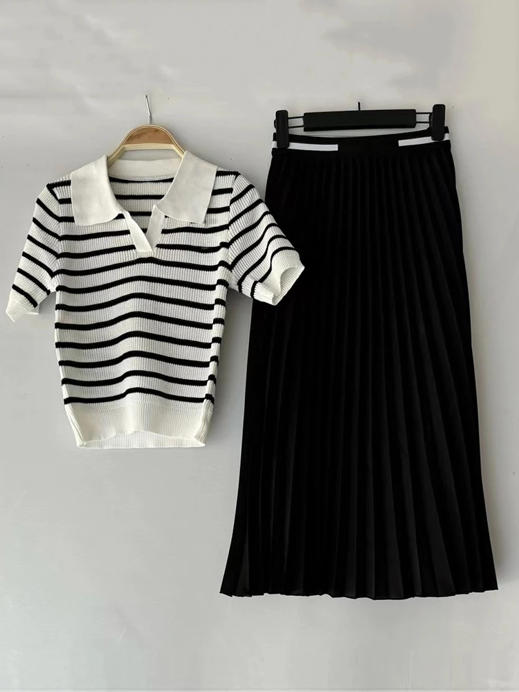 Vintage striped knitted wool lapel pullover two-piece set 2024 fall women\'s new + loose pleated skirt fashion suit designer