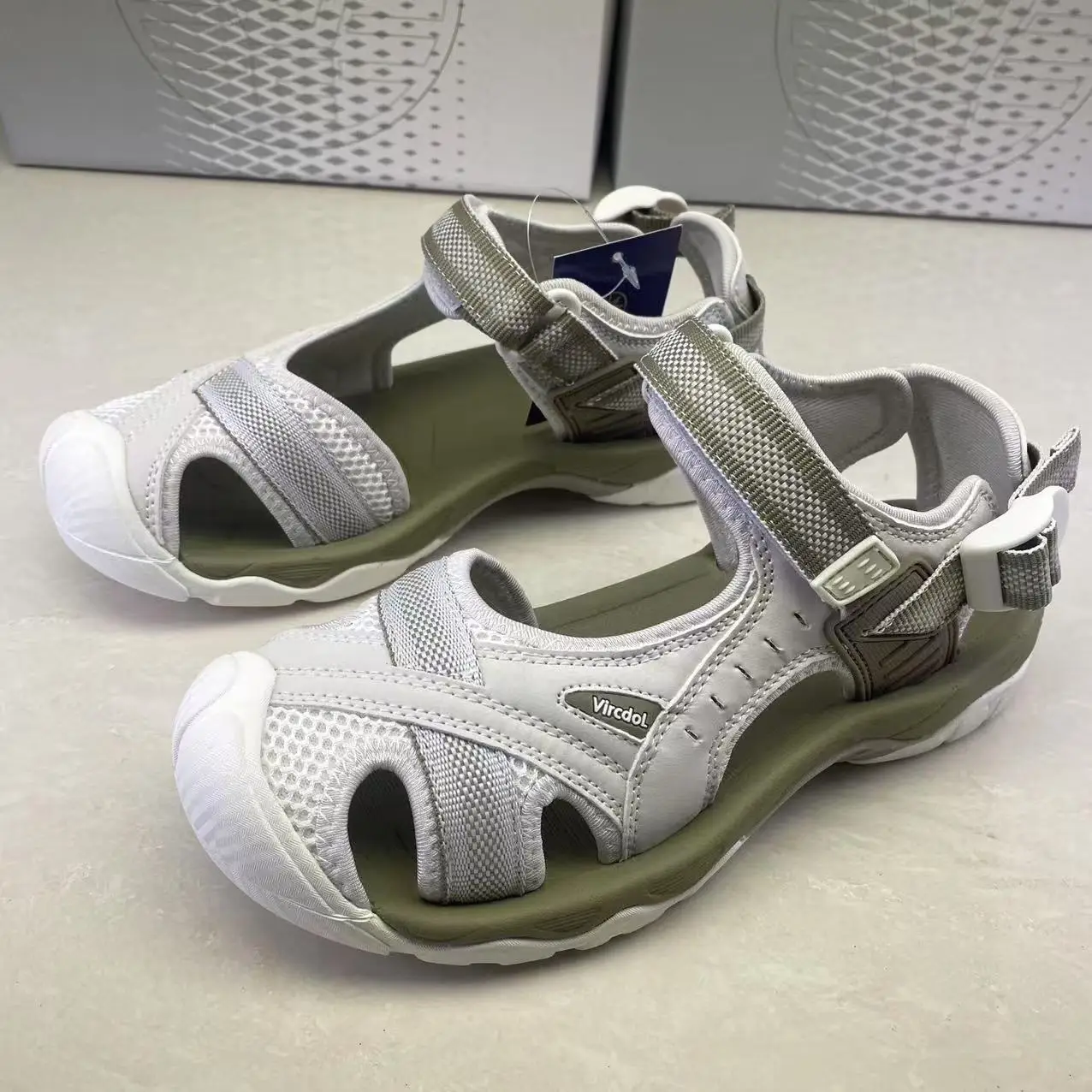 Summer Outdoor Mens Sandals Camping Climbing Casual Jogging Shoes Breathable Hiking Shoes Beach Mens Sandals