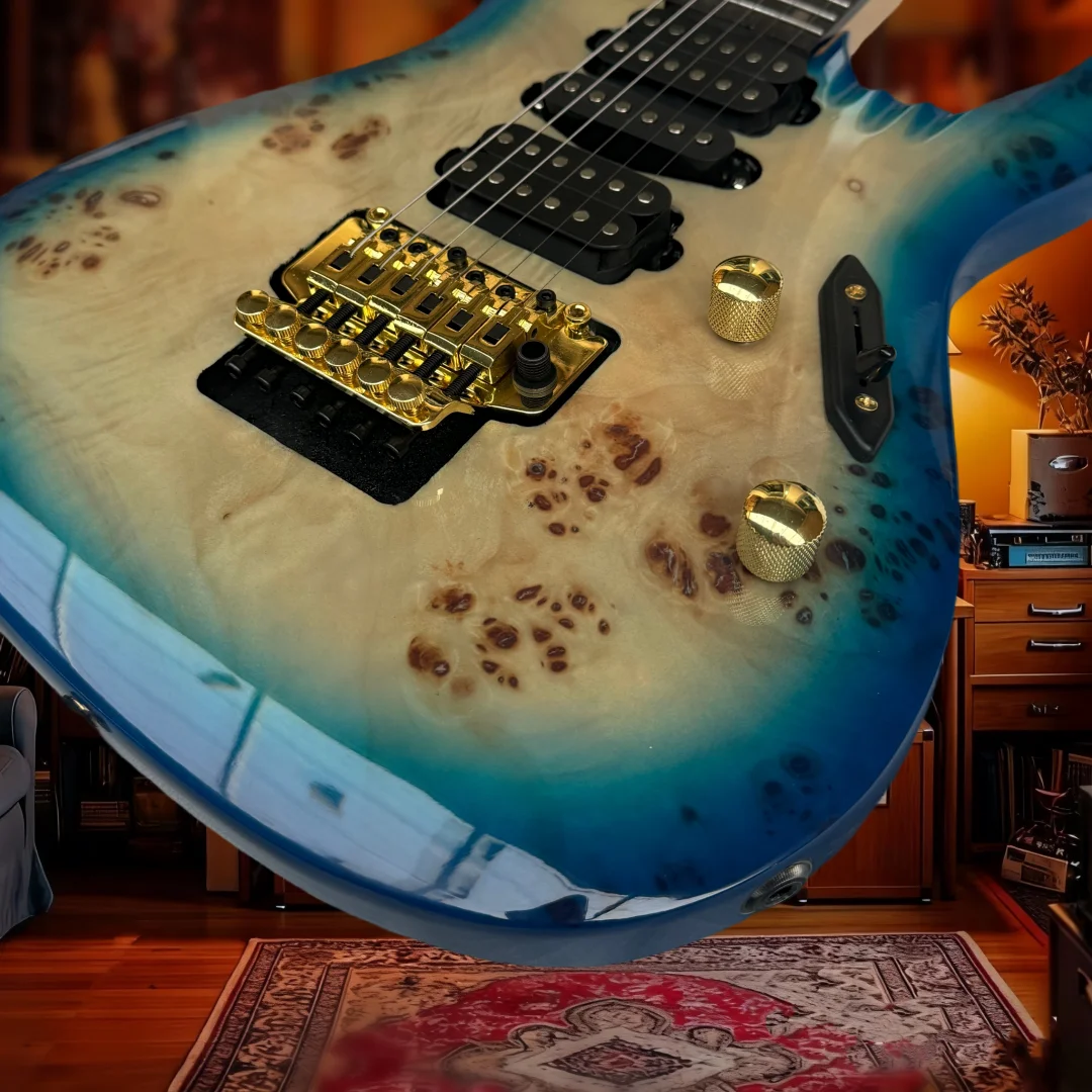 Guitarra Eléctrica Super Strat Blue Burst con Tapa de Madera Burl, Trémolo Floyd Rose Dorado, Triple Humbucker, Guitarra de Escenario Premium, Envío Gratuito