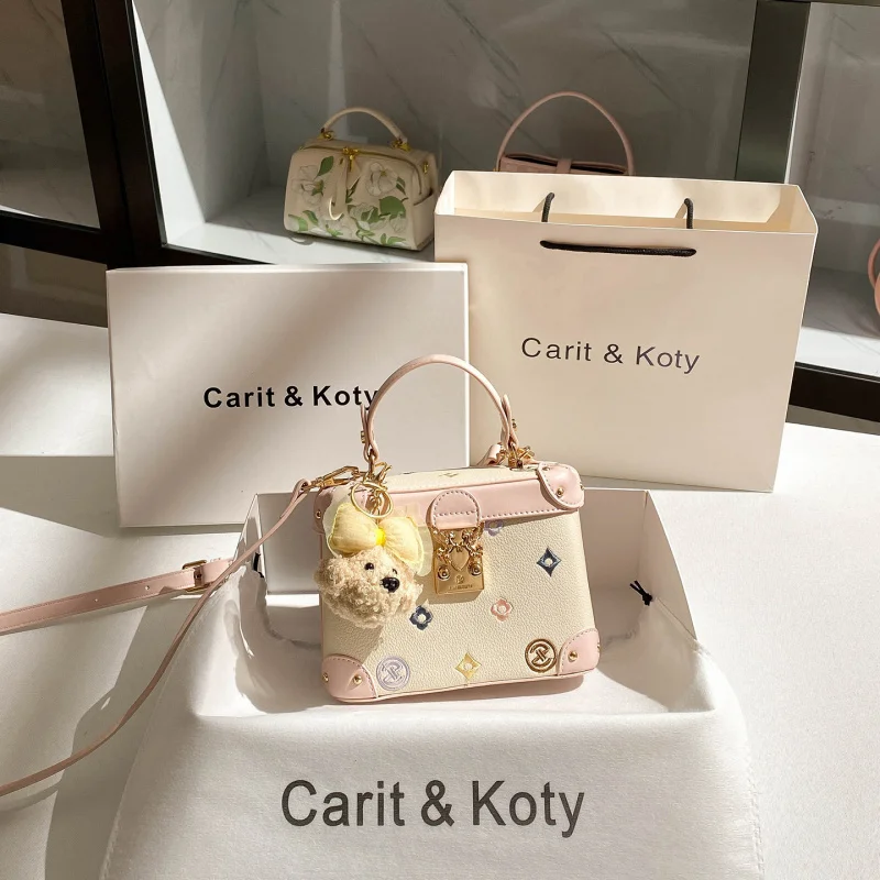 

Модная сумка-бокс с цветными блоками и вышивкой, с элегантным дизайном, маленькая квадратная сумка.