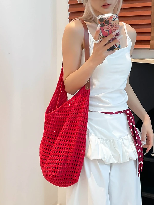 

Large Capaci Red Knitted Hollow out Bag Women's 2025 New Lazy Sle Single oulder Holiday Bag Soft Fabric Casual Scene