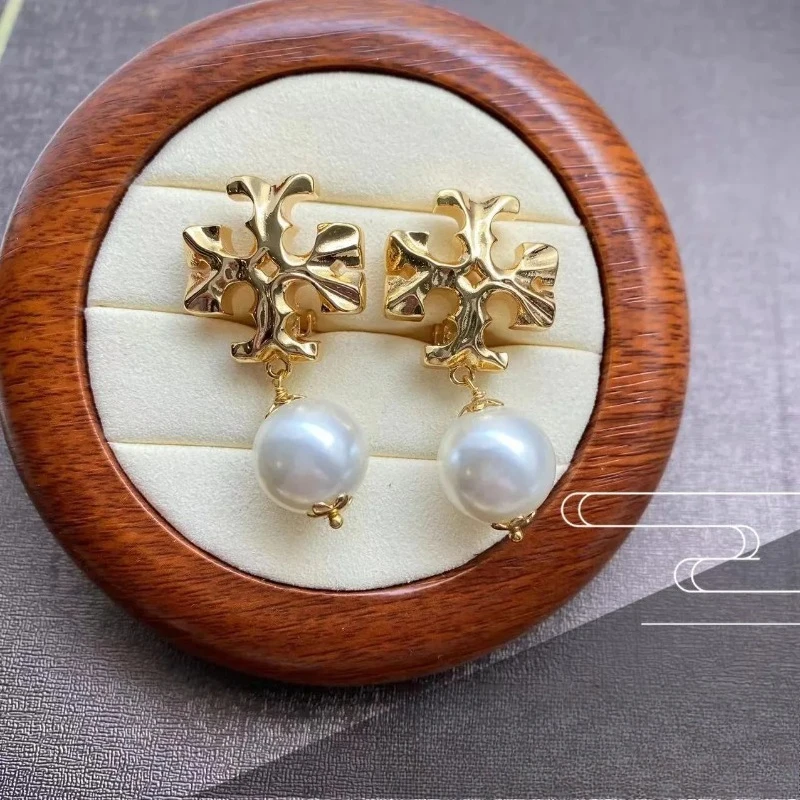 

2025 New Women's Vintage Pearl Clip On Earrings Geometric Mismatch Design Non Pierced Faux Pearl Drop Dangle for Party Wedding