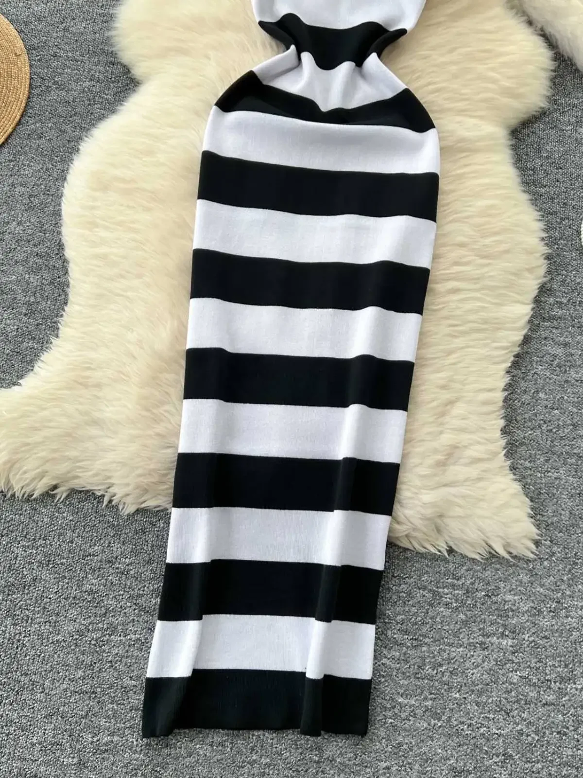 Foamlina Muse Tube Long Strip Dress Women\'s Round Neck Sleeveless Slim Fit Contrasting Striped Knitted Vest Dresses