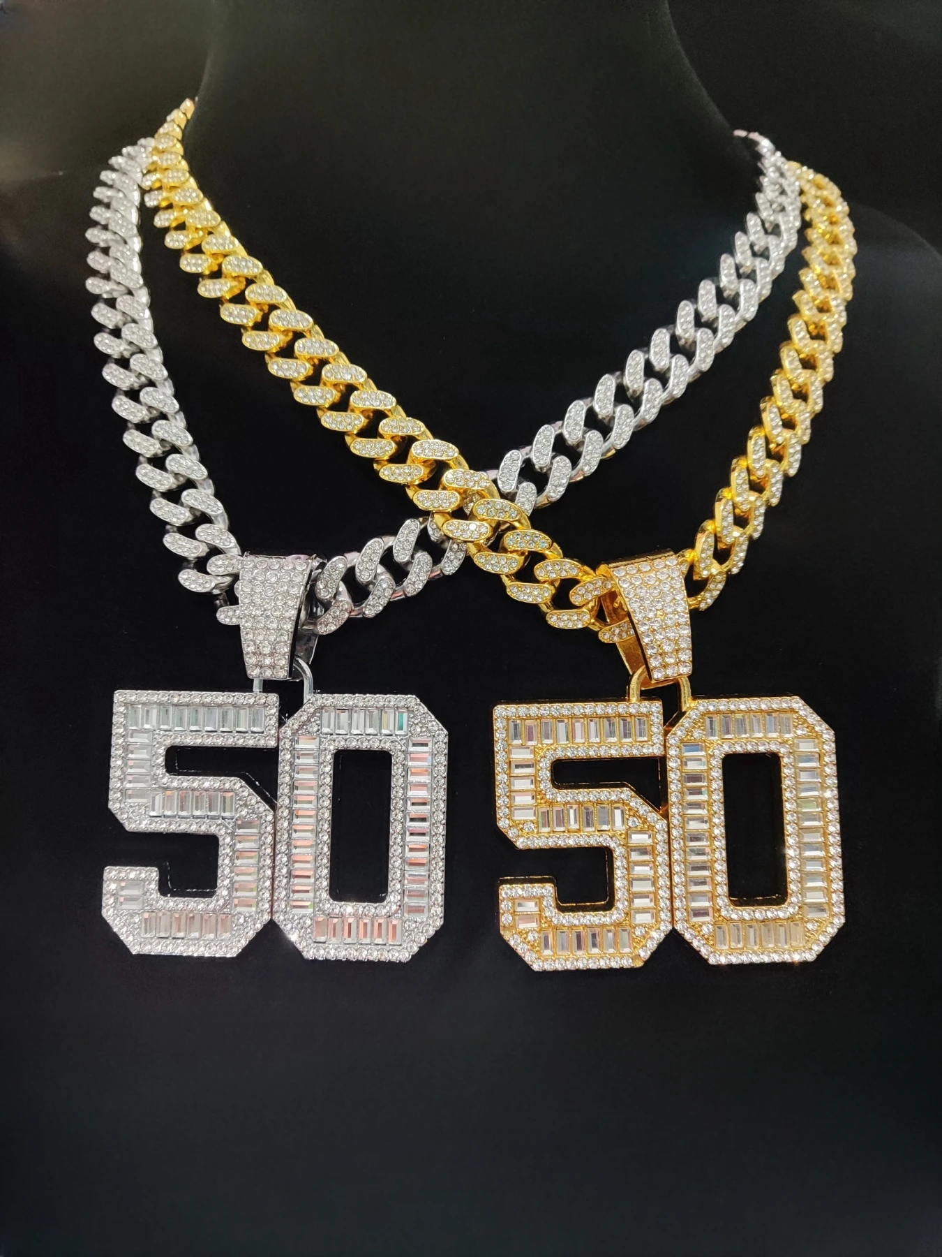 2024 وصل جديد الهيب هوب 50 عدد r قلادة قلادة الرجال سلسلة نسائية مثلج خارج بلينغ بلينغ القلائد الهيب هوب مجوهرات موضة هدية