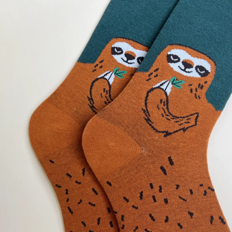 1 Pair Unisex Funny Novelty Sloth Pattern Trendy Breathable Mid Tube Socks Suit In All Seasons For Daily