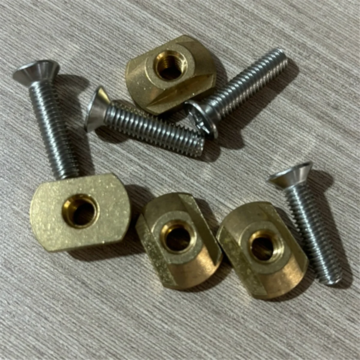 HDJQ 4Pcs M8 Hydrofoil Mounting Brass T-Nuts for Surfing All Hydrofoil Tracks Outdoors Surfing Accessories Gold