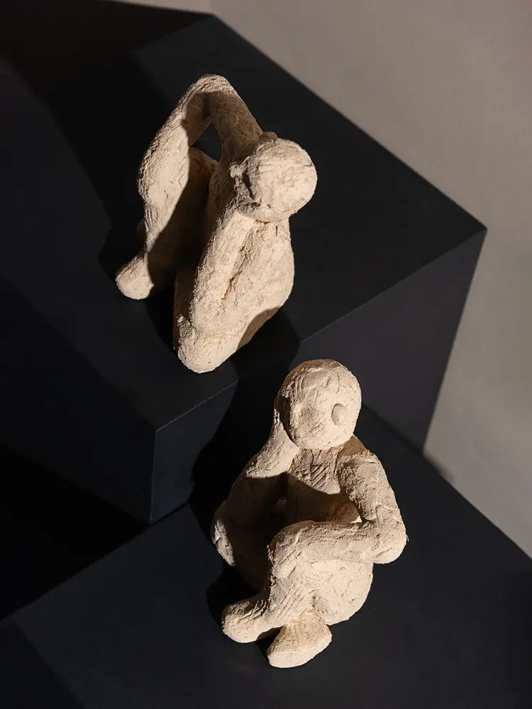 Simple Creative Clay Figure Sculpture Book Relies On Ornaments, Home Study Wine Cabinet, Homestay Book File Soft Decoration