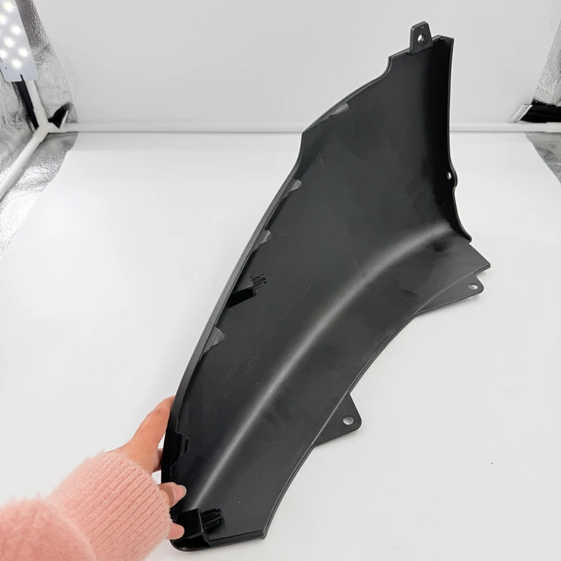 

Brand New Genuine Front Bumper Lower Fascia LH 7871235000 RH 7871335000 For Ssangyong Tivoli XLV