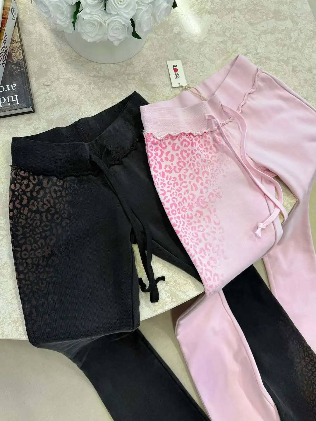 2026 is still the new autumn ladies' suit, street trend printing hooded cardigan sweater strap micro-trousers. view 3