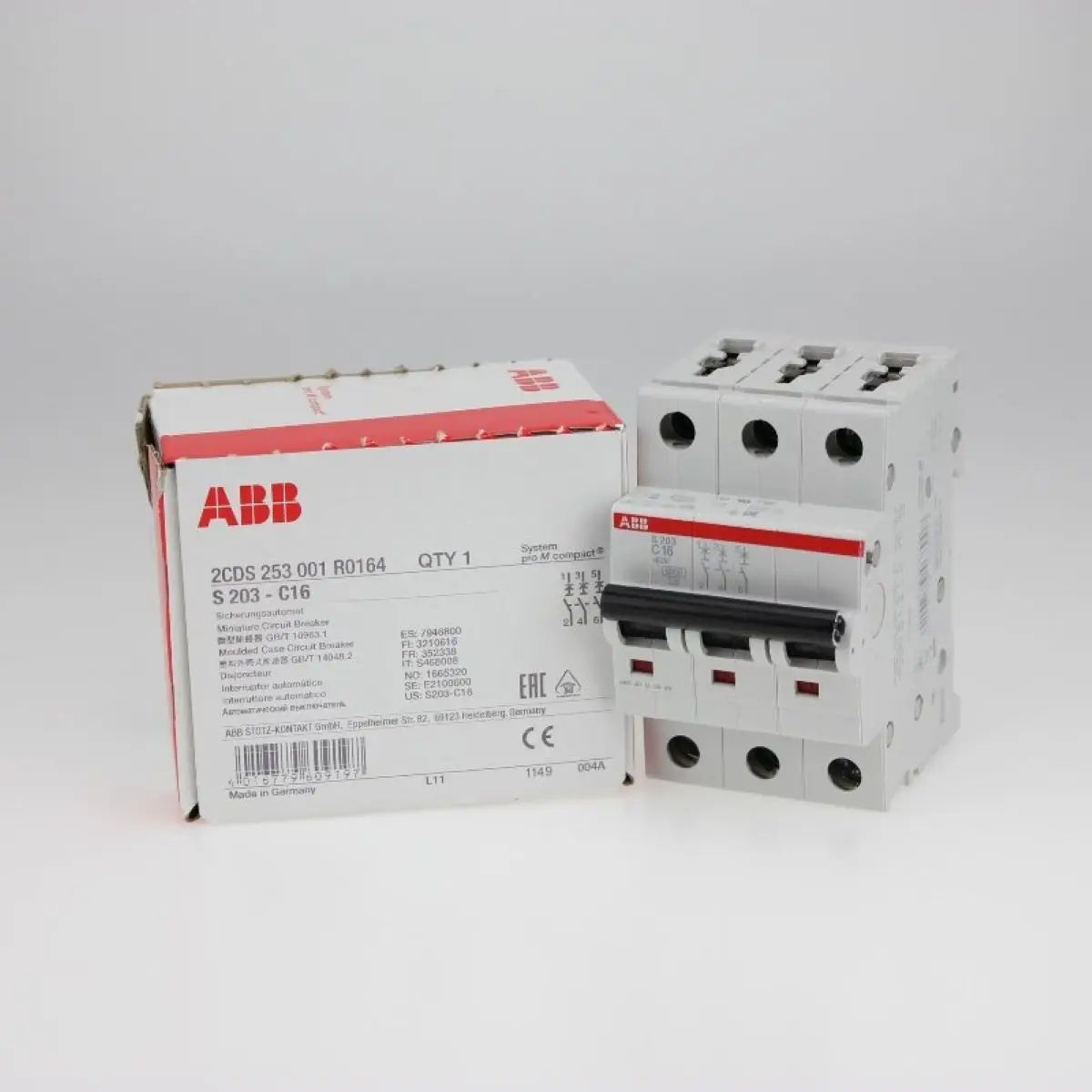 

10113657 S203-C16 2CDS253001R0164 Miniature Circuit Breaker - 3P - C - 16 A