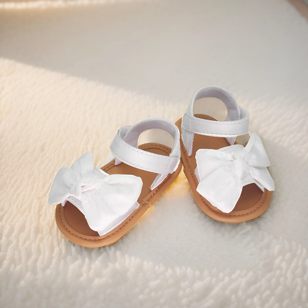 1 pair of women's fashionable and comfortable bow shaped baby cute sandals suitable for summer