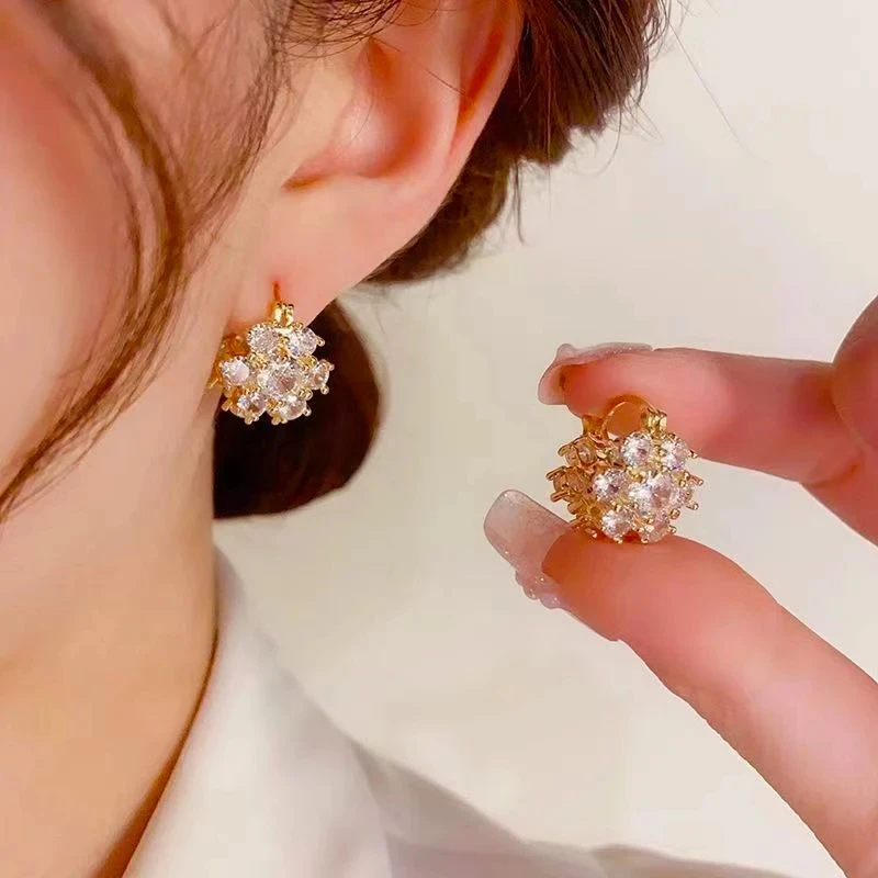 

Unique Design Sweet Double-sided Rhinestone Flower Pendant Earrings for Women New Fashion Elegant Temperament Girls Jewelry Gift