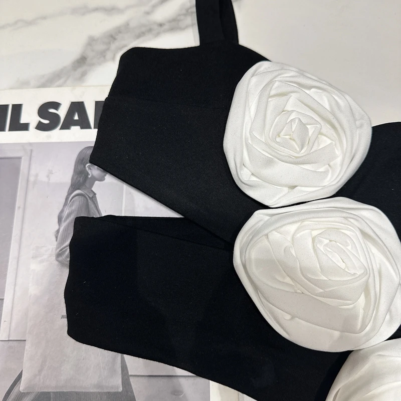 Top Corto Sexy con Diseño Calado en Color Rosa Té para Otoño 2025, Csola Moderna para Mujer