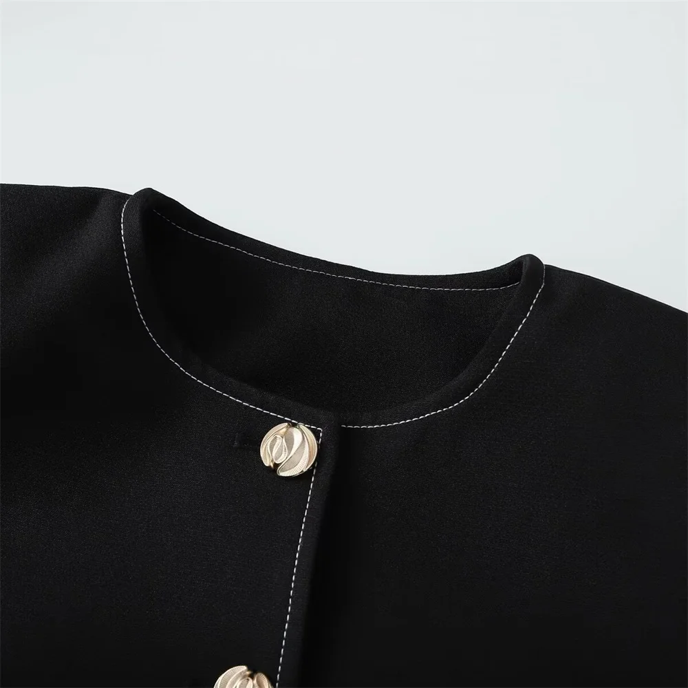 เสื้อแจ็คเก็ตสูทแขนยาวคอกลมแฟชั่นใหม่สำหรับผู้หญิง ดีไซน์ทันสมัยและใช้งานได้หลากหลาย พร้อมการตกแต่งด้วยการตัดเย็บอย่างประณีต
