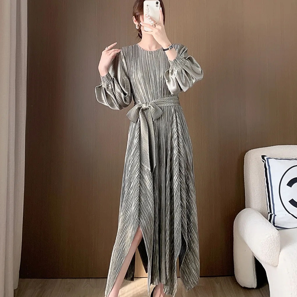 

2024 Spring and Autumn New Folded Dress High end Women's Clothing Lantern Sleeves Irregular Design Medium Length Evening Dresses