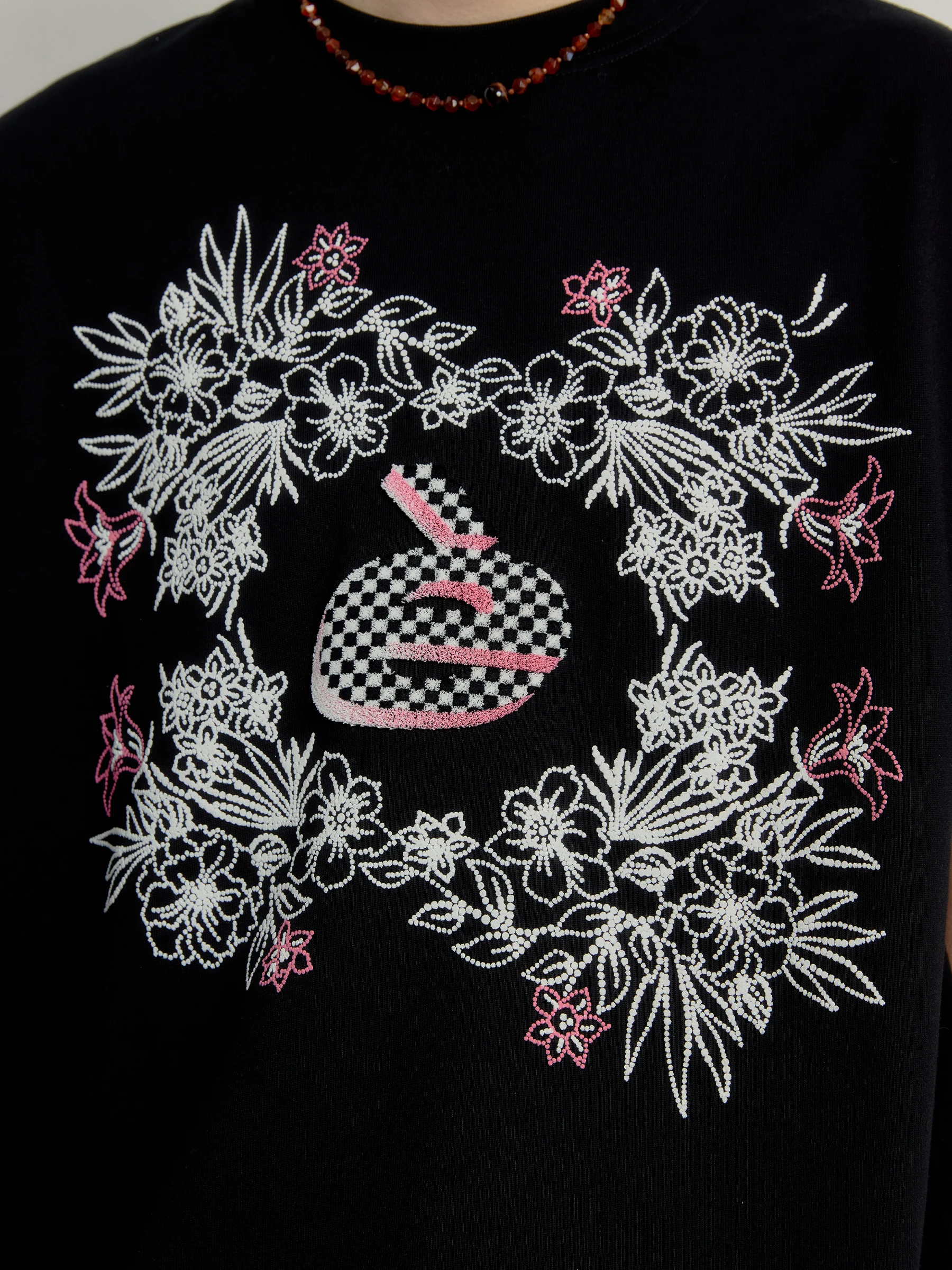 Couple 2025 Summer New Flower Short-sleeve Design Round Neck Tops Fashion Embroidered Letter T-shirts Stylish Personality Tees