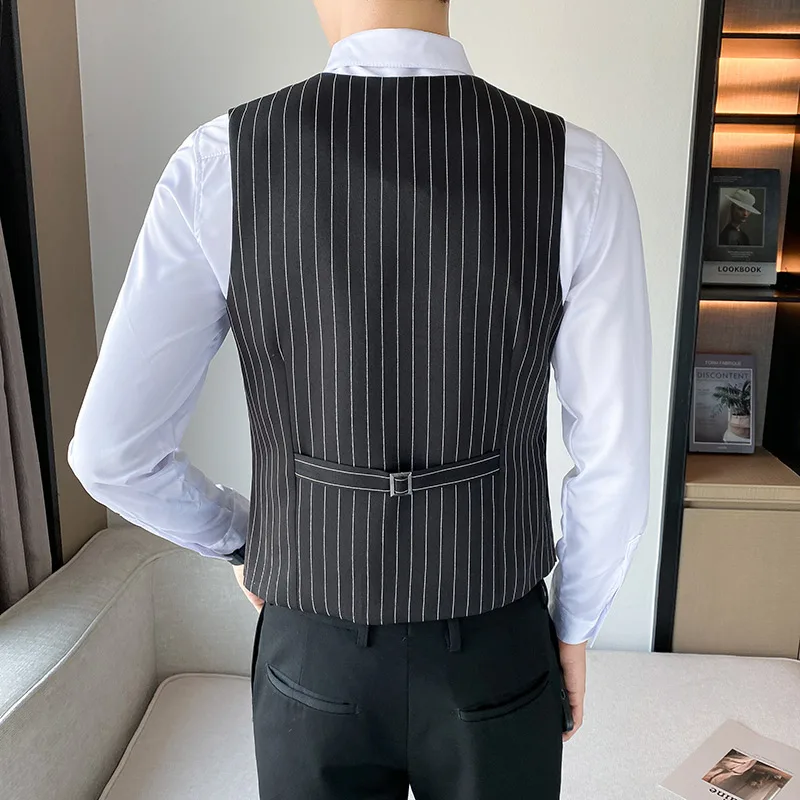 Korean Fashion Striped Vest for Men Slim Business Casual Waistcoat Party Disco Waiter Nightclub Sleeveless Vests Men Clothing