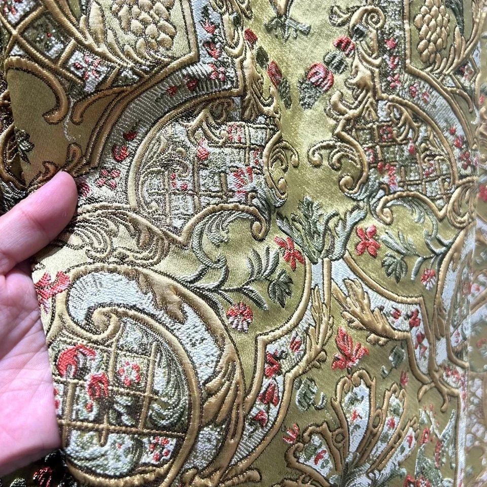 

Custom Embossed Gold Jacquard Thickened Blackout Curtains For Living Room Bedroom French Window Balcony Window Villa