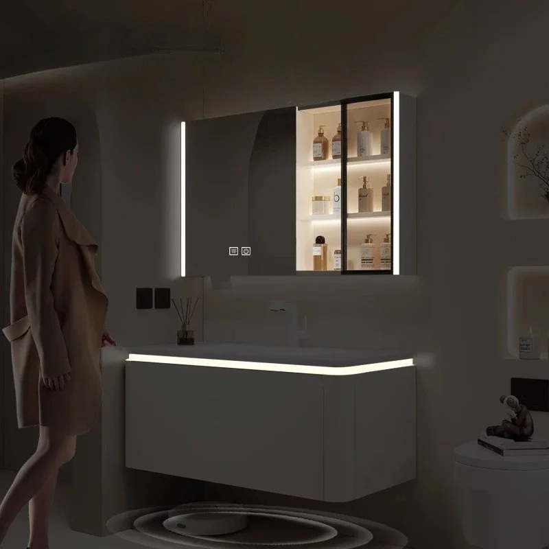 Szafka łazienkowa kremowa ceramiczna z umywalką zintegrowaną, umywalka podłogowa, lustro z motywem kreskówkowym, zestaw do mycia twarzy, meble do łazienki.