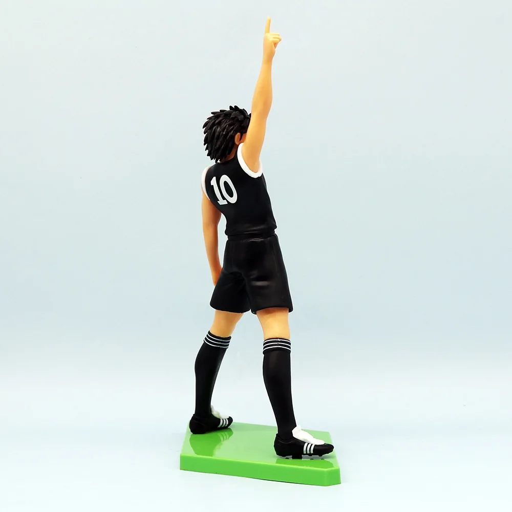 18-23cm Anime Soccer Player Figurine Space Wing Hinata Kogoro Anime Peripheral Figurine PVC Model Desktop Ornament Decoration