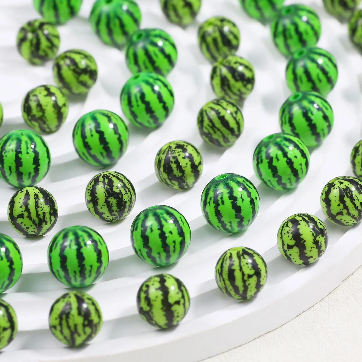14–16 mm Acryl-Wassermelonen-Perlen, rund, grün, handgefertigt, zum Selbermachen, geeignet für die Schmuckherstellung, Perlenschnüre, lose Perlen, Zubehör