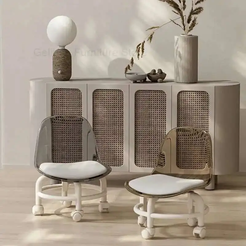 

Chair Modern Vanity Minimalist Portable Nordic Children Designer Dressers Foot Stool Unique Shoe Lazy Tabouret Home Furniture