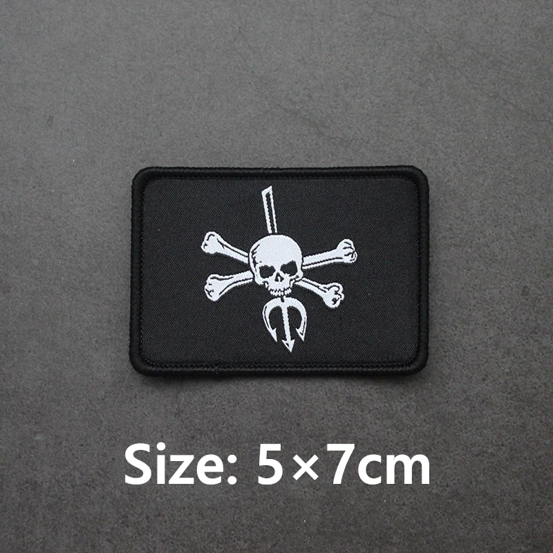 Escape from Tarkov Gestickter Aufnäher Knight MMAC Black Division Bogatyrs Taktisches Armband für Kleidung, Rucksack, DIY-Dekoration
