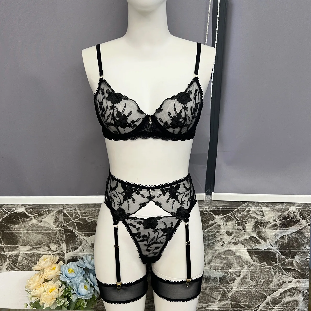 Intimbekleidungsset mit besticktem Patchwork-Spitzenstrumpfband